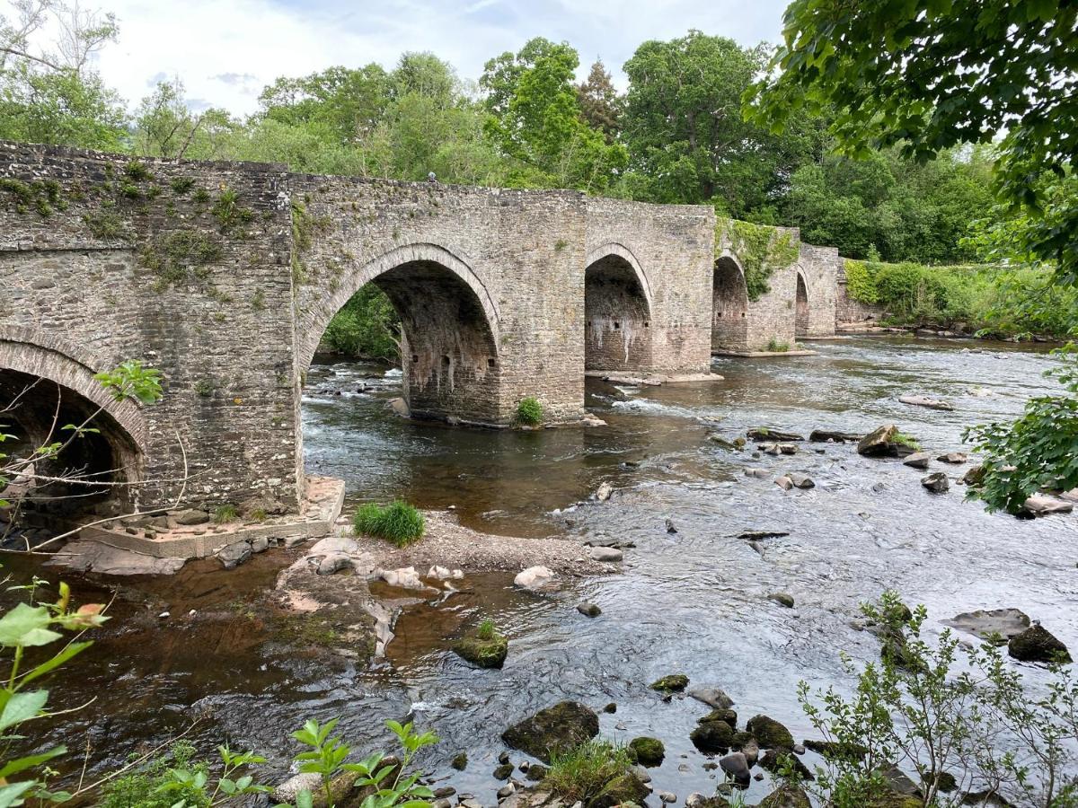 Pant Llwyd Farm Villa Llangynidr ภายนอก รูปภาพ